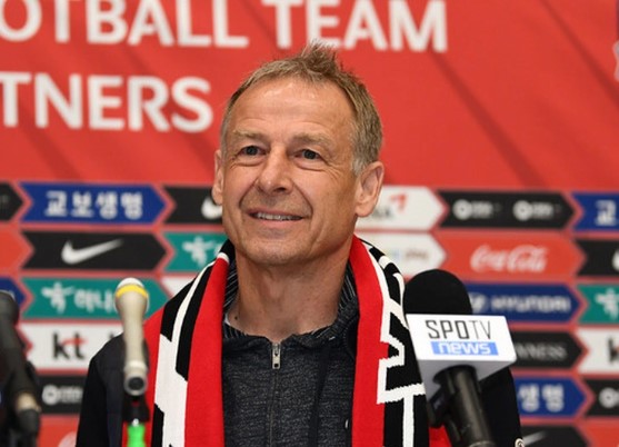 HLV Klinsmann cảnh báo Hàn Quốc không tự mãn khi gặp Malaysia