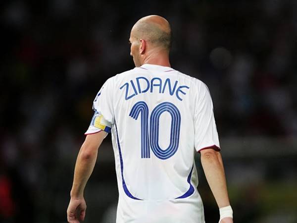 cầu thủ vĩ đại nhất thế giới mang áo số 10