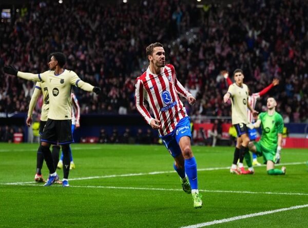 BĐ TBN: VAR và cơn bão tranh cãi trận Barcelona trước Atletico
